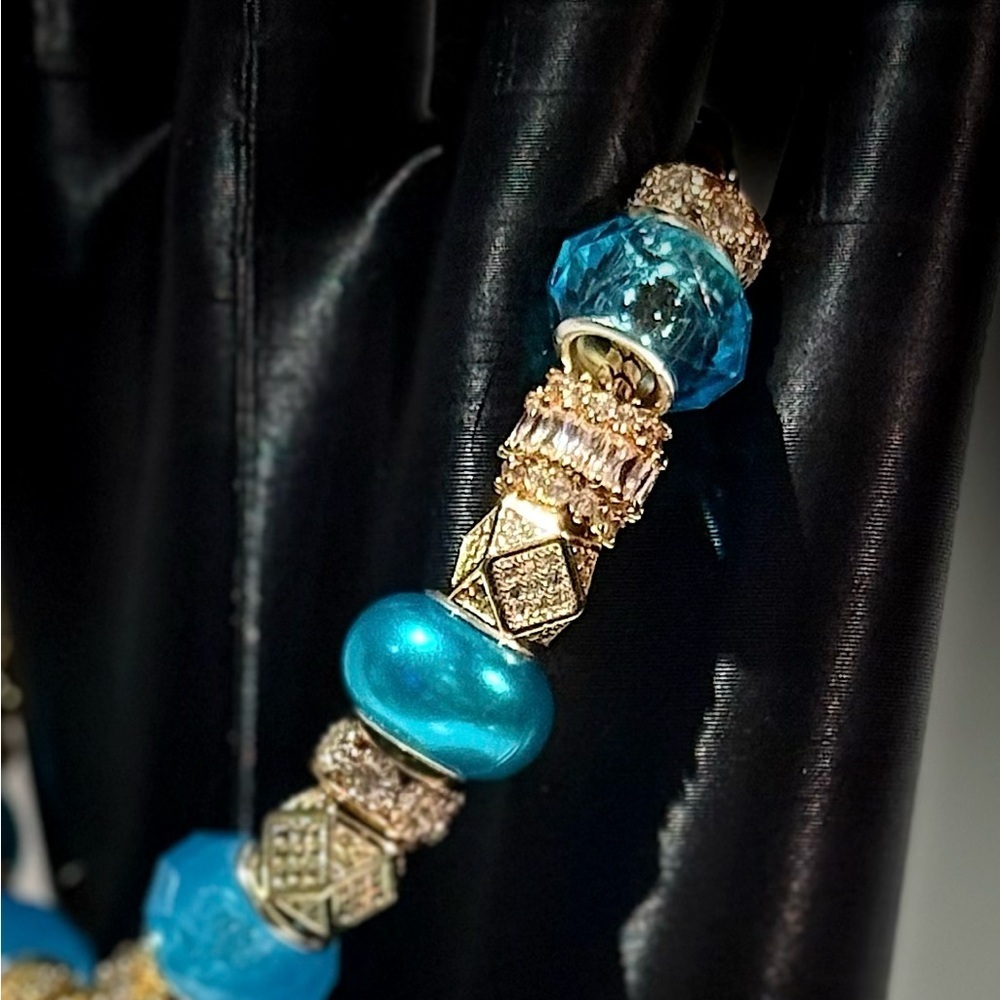 Elegant Gold and Blue Charm Bracelet - Picture 4 of 6